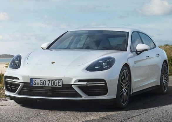 Porsche Panamera Turbo S E-Hybrid Sport Turismo