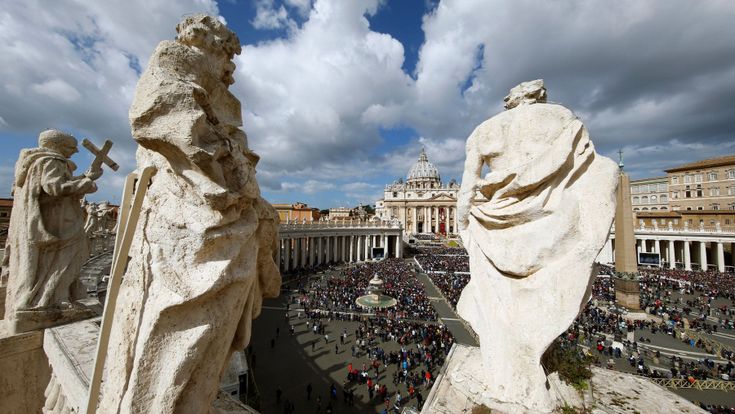Vaticano, chi controlla il tesoro da 20 miliardi di Francesco