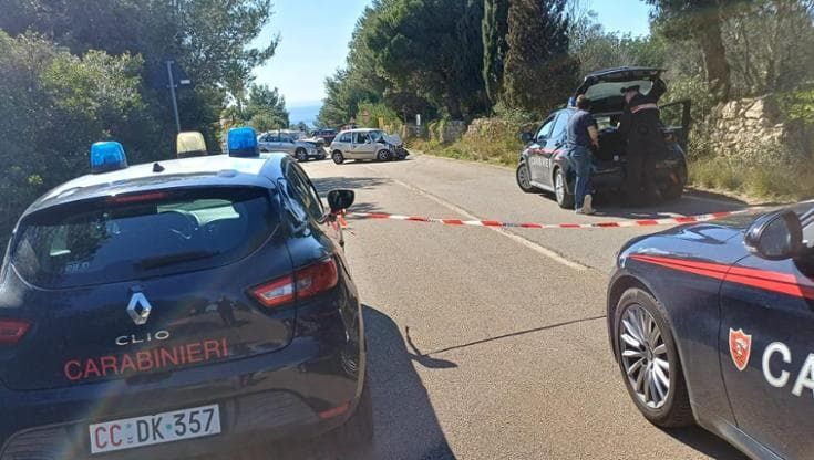 Salento, scontro fra due auto e una moto: muore un uomo di 80 anni. Due feriti