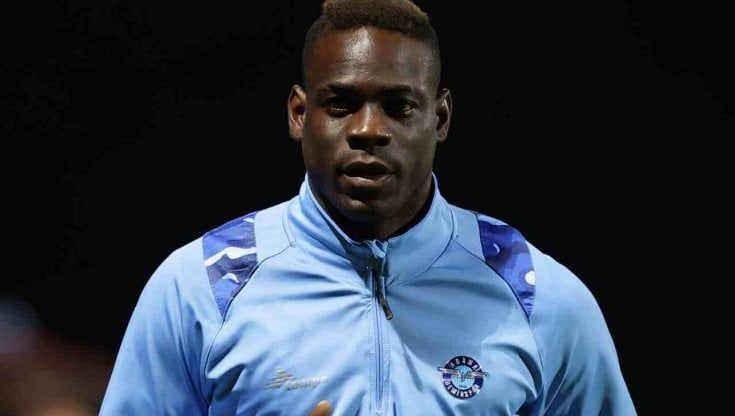 Calciomercato, le ultime news del 31 agosto: Vranckx e Dest al Milan. Gosens al Leverkusen, oggi si chiude. Balotelli al Sion. Paredes ufficiale alla Juve
