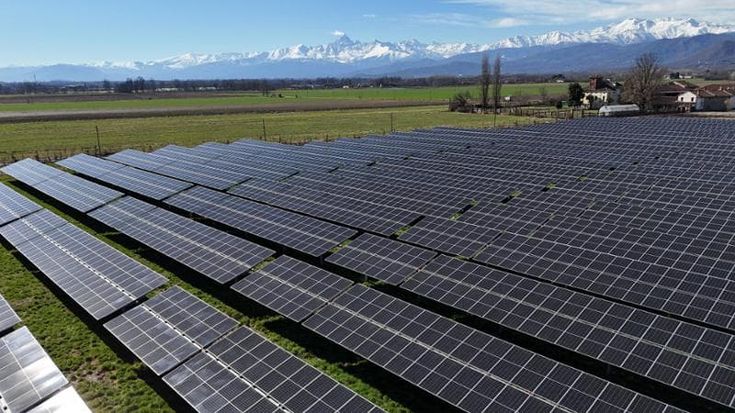 Corsa ai campi per il fotovoltaico il prezzo all’ettaro si moltiplica “Vita dura per gli agricoltori”