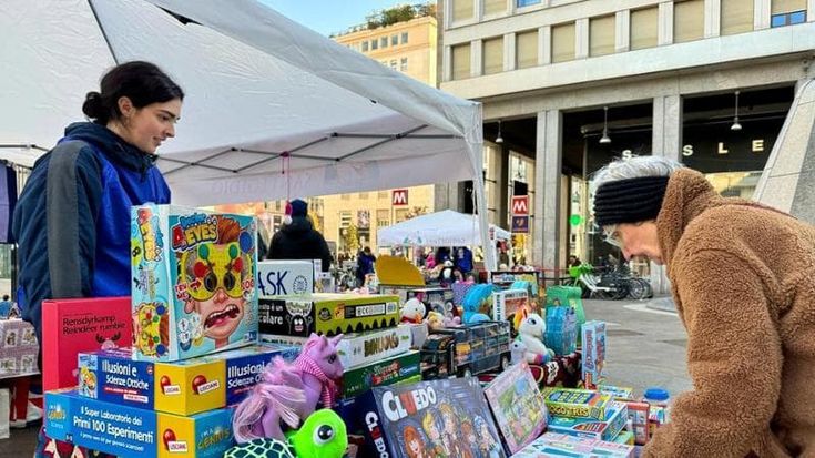 Rigiocattolo, Sant’Egidio porta in piazza San Babila i balocchi usati per una raccolta fondi di solidarietà