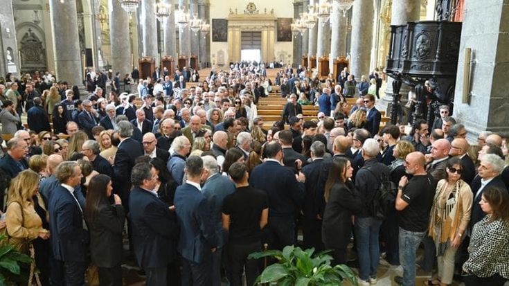 Folla per l’ultimo saluto a Nicola Farruggio. Il sindaco Lagalla: “Uomo propositivo, interessato allo sviluppo della città”