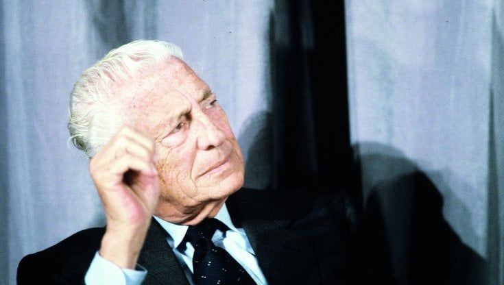 Giovanni Agnelli, un francobollo per celebrare il centenario dell'Avvocato