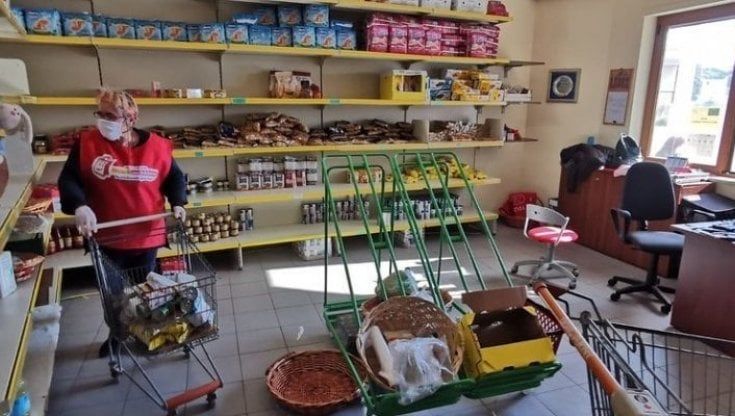 Nuovi poveri a Genova, la seconda ondata tra bollette e sfratti bussa alla Caritas 