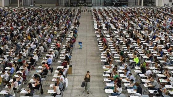 Il concorsone della Regione Campania, un milione di domande per 2.175 posti 