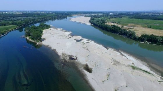 Siccità, il Po a quasi 3 metri sotto il livello al ponte della Becca. In difficoltà anche i laghi