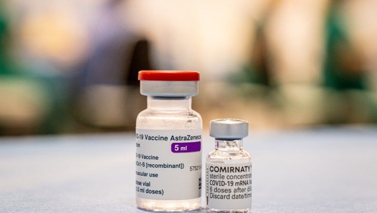 Vaccini, in Liguria a due giovani iniettato per errore AstraZeneca al posto di Pfizer