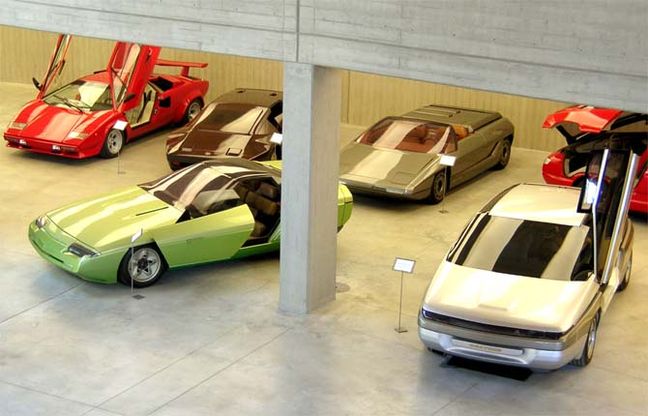 Retromobile, omaggio a Bertone