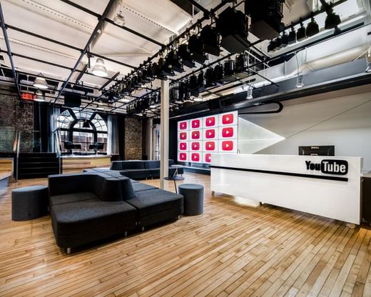 YouTube compie 10 anni: ecco gli studios di New York