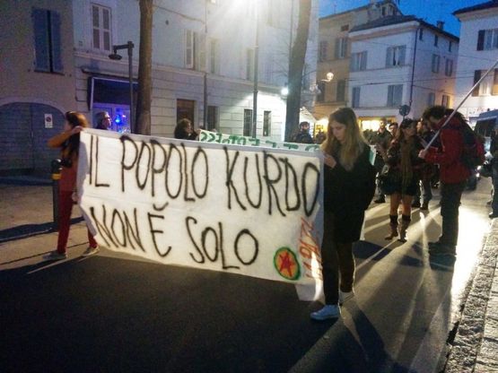 Parma, manifestazione per il popolo curdo in occasione del Newroz