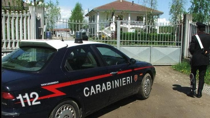 Violenta rapina in villa, il padre si finse morto: dopo 17 anni parte il processo