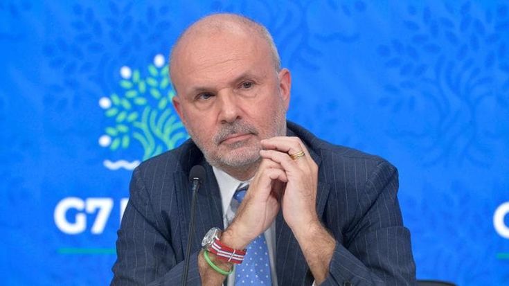 Il governo approva il decreto Schillaci sulle liste d'attesa (ma senza stanziare un euro). I dem contestano sui profili social di Meloni