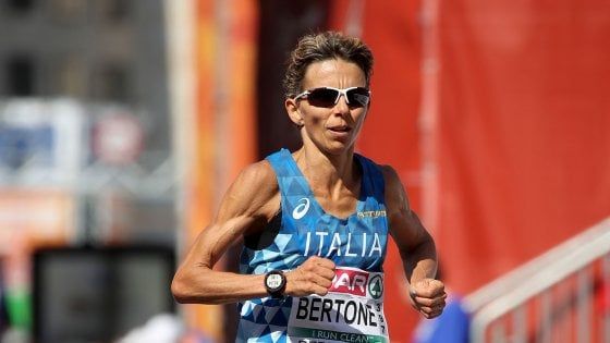 Aosta, maratoneta rinuncia ai mondiali di Doha perché deve fare i turni in ospedale 