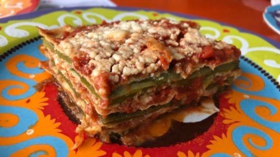 La parmigiana di palette di fico d'India, l'insolita prelibatezza di Ponza
