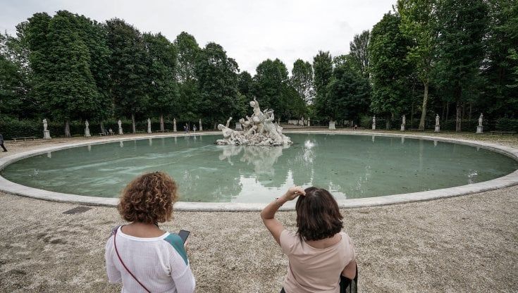 I Giardini Reali rinascono: restaurata la Fontana delle Nereidi e dei Tritoni. E c'è anche il Teatro romano