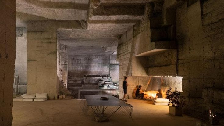 Vacanze in una caverna: se il nuovo benessere è il ritorno al primitivo