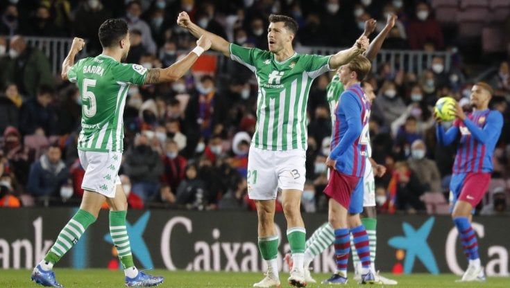 Liga: il Real batte la Real Sociedad ma perde Benzema. Cadono Atletico e Barcellona