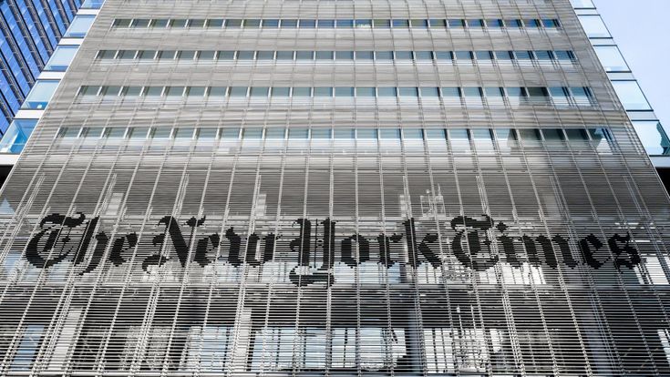 La rincorsa del New York Times e la speranza contro i populisti. Intervista a Mark Thompson