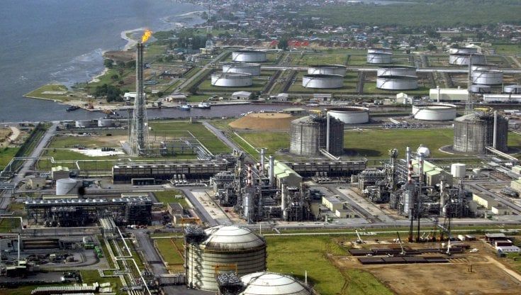 Arabia Saudita contro Emirati: l’Opec senza accordo spinge il petrolio al rialzo