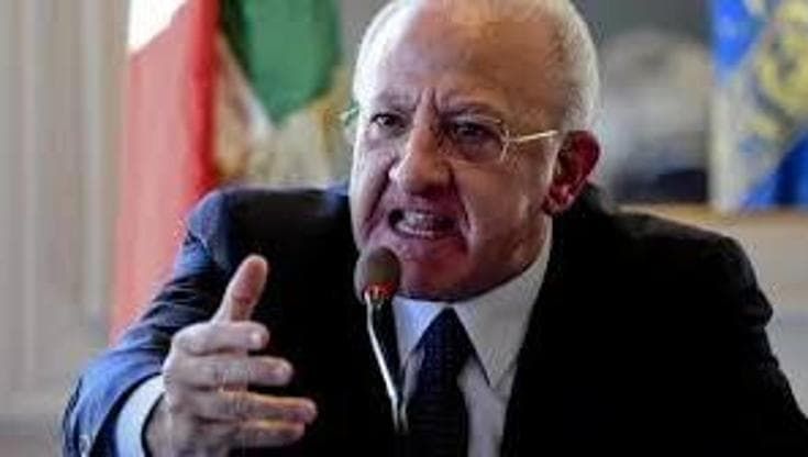 Autonomia, De Luca: "Pronti al referendum, ma poteri alle Regioni per aiutare gli imprenditori"