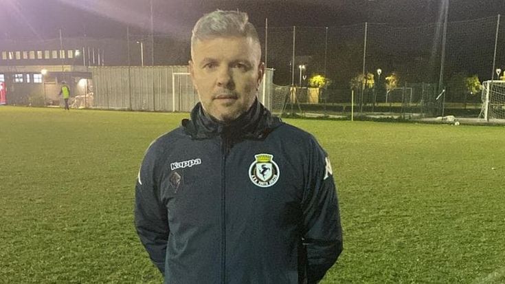 Emanuele Tacchini ha ritirato la squadra dopo le offese all’arbitro 15enne: “Volevo dare un segnale”