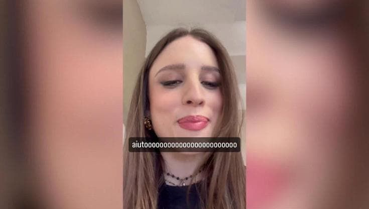 L'appello di Angelina Mango ai fan: "Aiutatemi a ritrovare la custodia del premio"