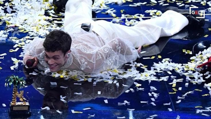 Sanremo 2022, la serata finale in 5 momenti: da Sabrina Ferilli alla proclamazione dei vincitori