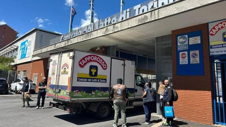 Infortunio alla Centrale del latte, lavoratore muore travolto da una pedana con 750 chili di carico