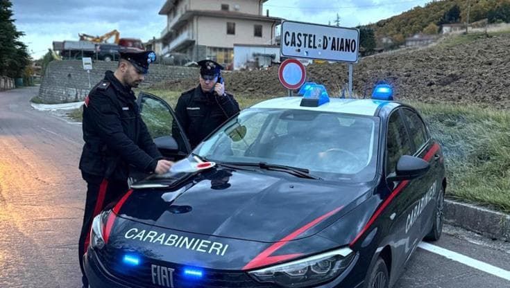 Castel d’Aiano, anziano fu trovato morto in cortile: arrestata la moglie. “E’ omicidio volontario”