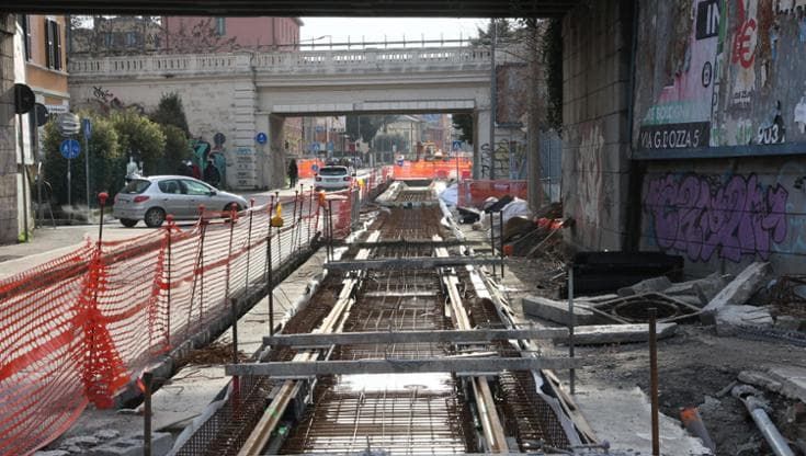 Il tram viaggia in orario, la “linea Rossa finita entro il 31 dicembre”: il report sui lavori