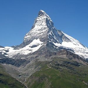 Alpinista ceco precipita e muore durante la scalata al Cervino   