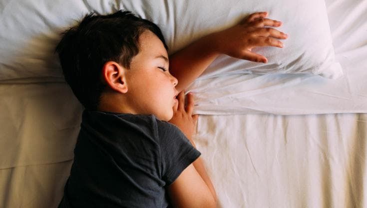 Anche i bambini russano: perché è un segnale da non sottovalutare