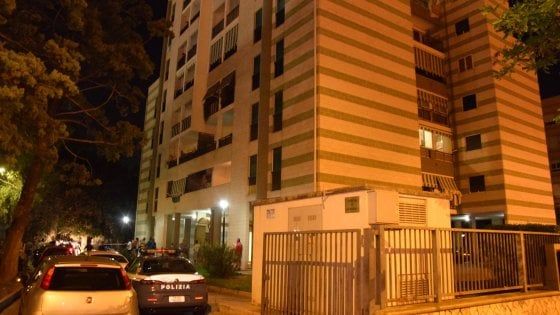 Bari, ucciso un 33enne: sparatoria nel cortile delle case popolari affollato di bambini