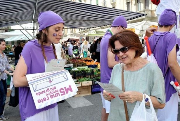 Milano, apre la nuova fermata M5. E a Cenisio ci si veste di lilla