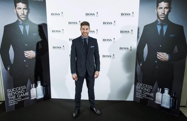 Sergio Ramos in passerella, testimonial di un profumo
