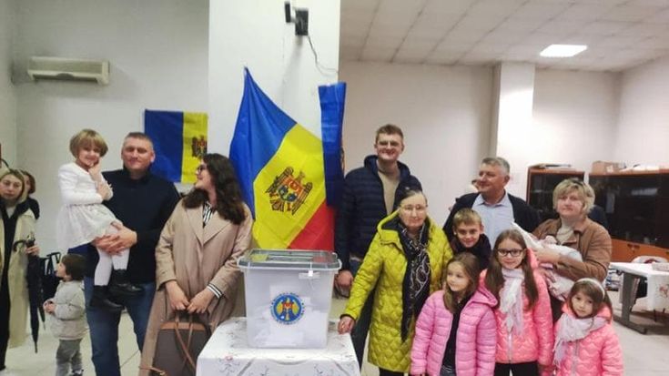 In lacrime per l’Europa, la diaspora moldava che ha votato in Italia: “Siamo stati decisivi”