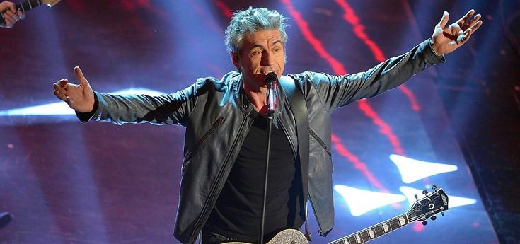 Ligabue, privato e politico si esaltano sul palco. Che boato per il Mondovisione Tour