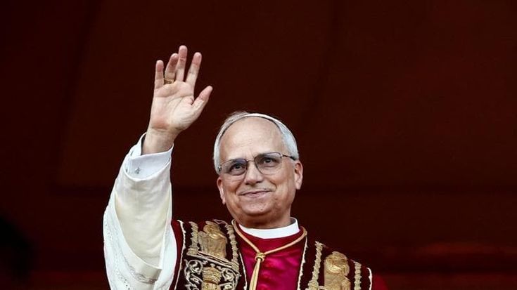 La prima cena del Papa con i cardinali: “Ecco come ha scelto il nome Leone XIV”
