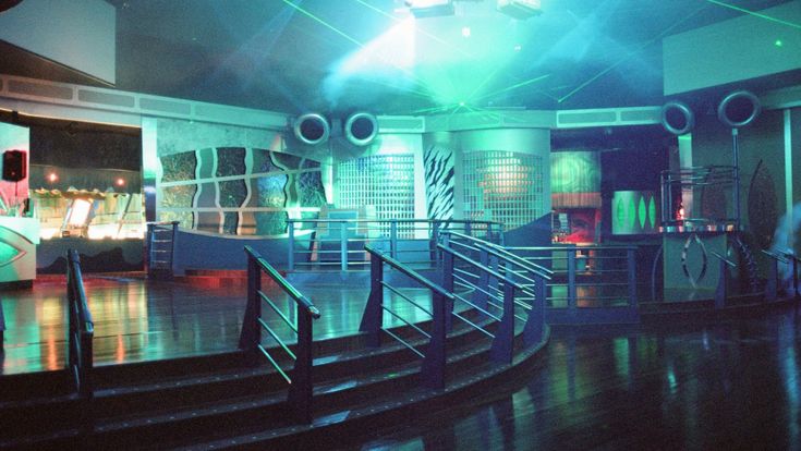 Il Covid spegne le luci delle discoteche: in bilico un settore da 4 miliardi di euro