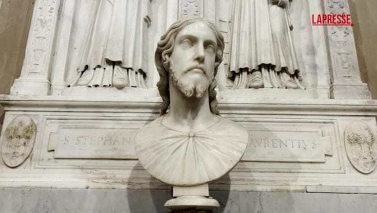 Roma, attribuito a Michelangelo il busto del Cristo Salvatore nella basilica di Sant'Agnese