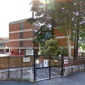 Roma, aule gelate: genitori occupano scuola materna a Talenti