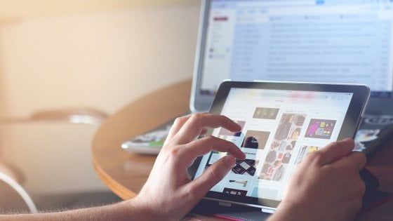 Aumento di battito e pressione: i cambiamenti fisiologi dell'abuso di internet