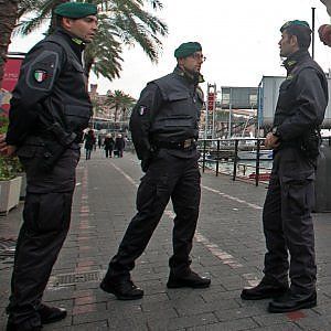 Molfetta, il Comune versò 470mila euro non dovuti alla coop sociale: tre indagati