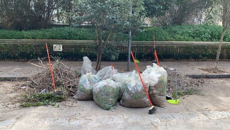 Montedonzelli, cittadini e consiglieri ripuliscono il quartiere