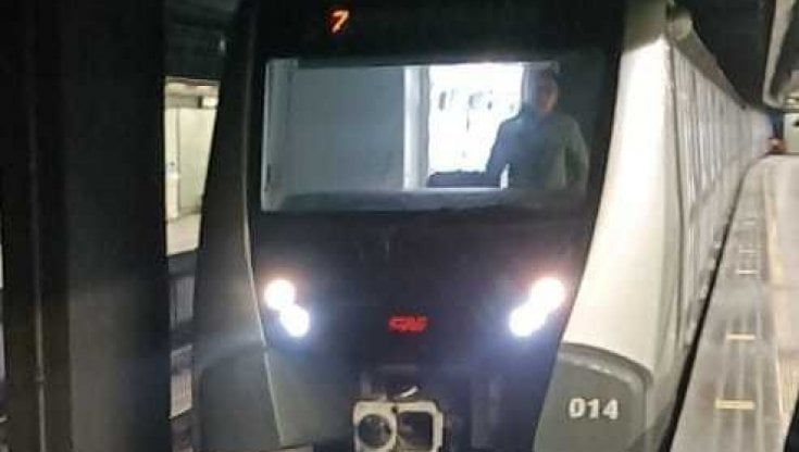 Napoli, in funzione il nuovo treno della metro Linea 1