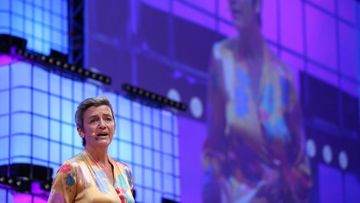 Vestager: «C'è del marcio nella Silicon Valley»