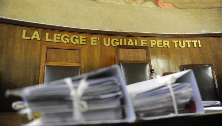 Palermo, eolico e corruzione: condannato dirigente regionale