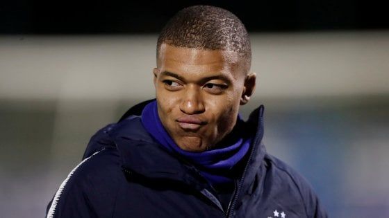 Psg, Mbappé: "Certe cifre sono indecenti, ma questo è il mercato"