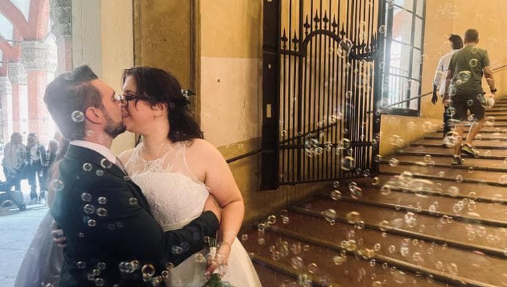 Matrimoni, Giulia e Francesco: “La felicità è una festa in campagna, non servono grandi avventure”